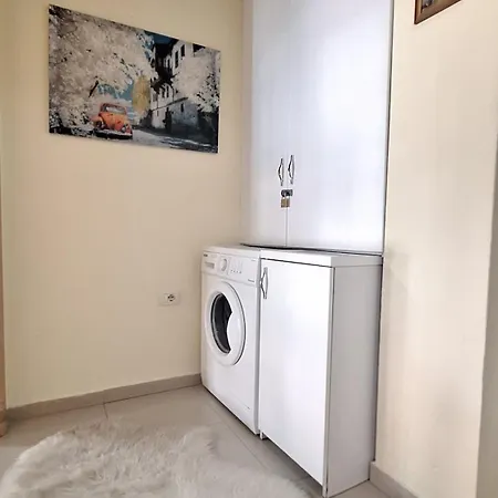 شقة Tirana تيرانا